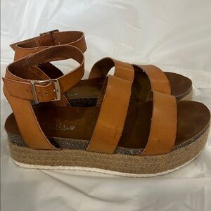 Patrizia by spring step Larissa camel sandals platform 9